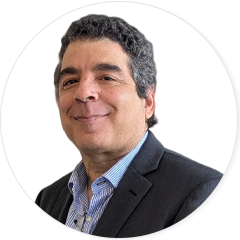 Photo de Omar Fares, Associé, services bancaires.