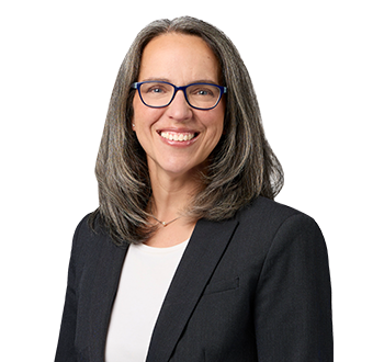 Photo de Isabelle Roquet, Associée principale en gestion de patrimoine, membre de l'équipe expert.