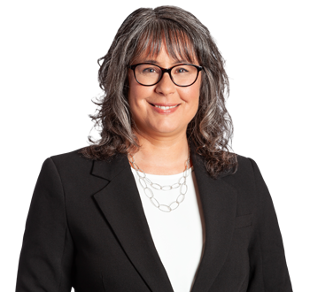 Photo de Julie Lestage, Associée principale en gestion de patrimoine, membre de l'équipe expert.