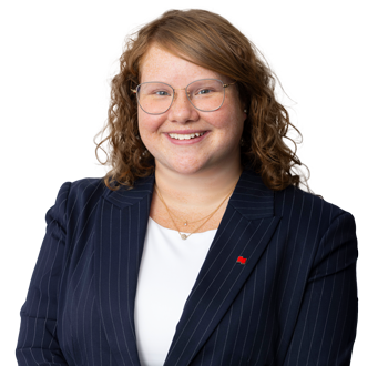 Photo de Janie Raymond, Associée en gestion de patrimoine, membre de l'équipe expert.