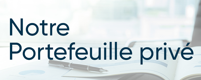 Image d'un cahier ouvert sur un bureau avec le titre Notre Portefeuille privé