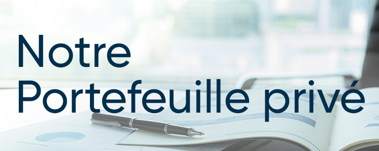 Image d'un cahier ouvert sur un bureau avec le titre Notre Portefeuille privé