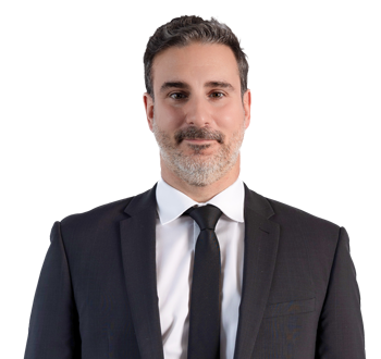 Photo de Alexandros Mavrias, Analyste financier, membre de l'équipe expert.