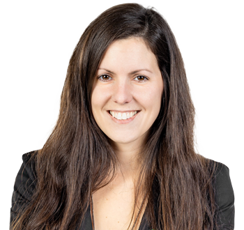 Photo de Sara Thibault, Associée en gestion de patrimoine, membre de l'équipe expert.