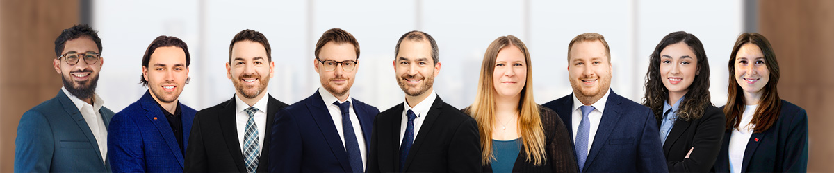 Photo de l'équipe du Groupe Pouliot Jarry Verreault avec la ville de Québec en arrière-plan