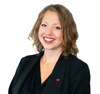 Photo d'Émilie Ash, Associée, Services Bancaires Privés, collaboratrice et partenaire.